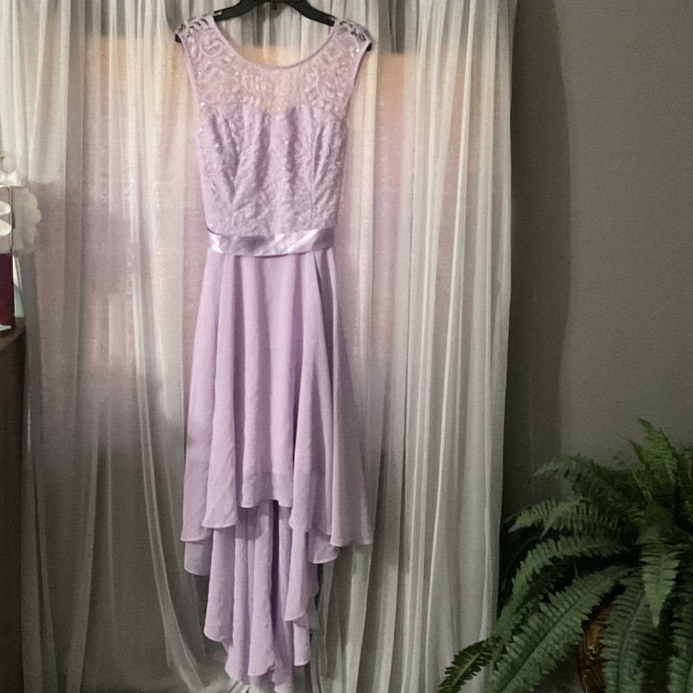 Lilac Lace High-Low Occasion Dress